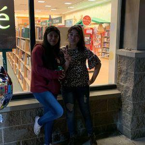 Meet your Posher, Abigail